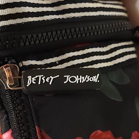 BEAUTIFUL Betsey Johnson Rose Lunch Bag - Picture 8 of 8